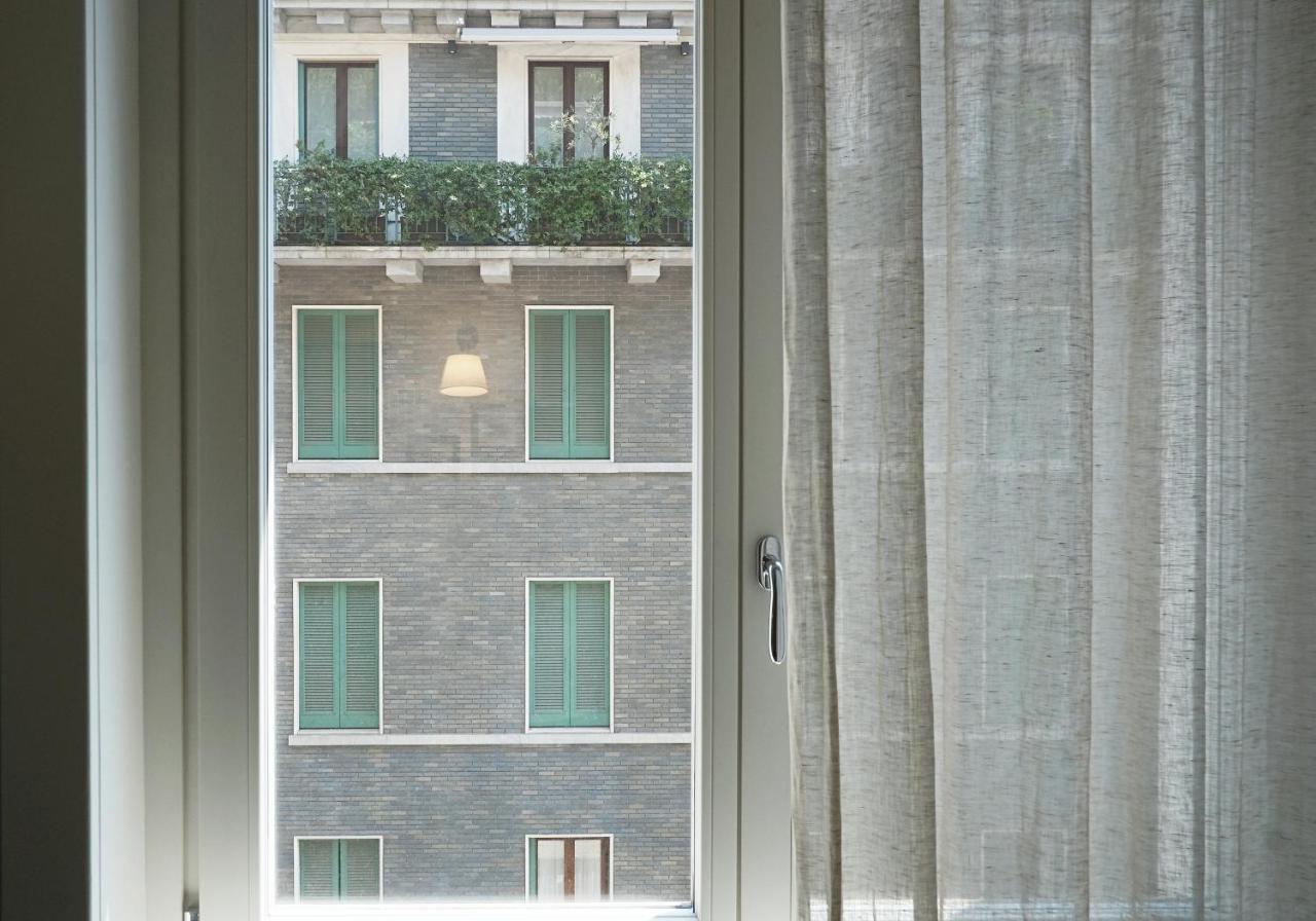 Oreaspiti - Not Only A In Magenta Quarter * Milano